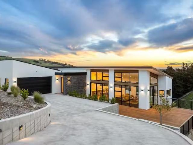 8 Kapuka Lane, Kennedys Bush, NZ 8025 House for Sale