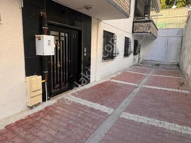 8 Katlı Sitelerde 1+1 Düz Giriş