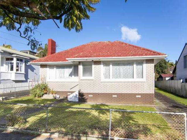 8 Kotare Avenue, Westmere, Auckland City