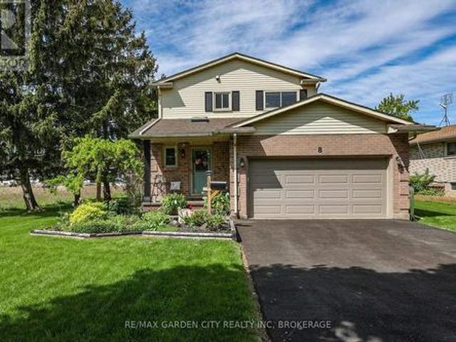 8 Lampman Crescent, Thorold Confederation Heights, ON, L2V 4K7 house for sale | Listing ID X12140 | Royal LePage
