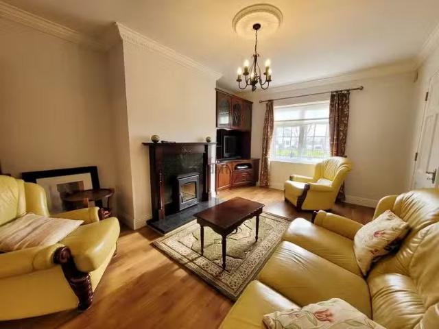8 Liosamble, Ballindine, Ballindine, Co. Mayo is for rent