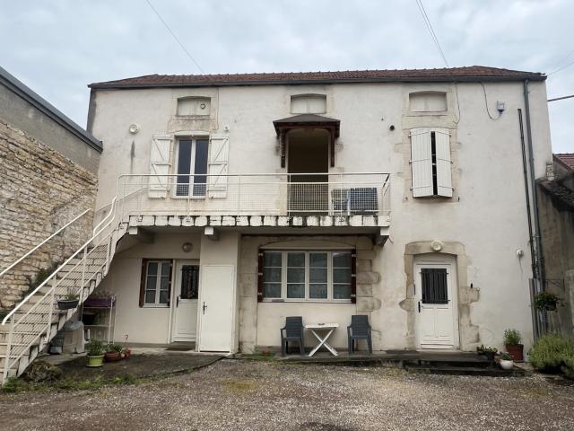 8 lots à Montbard