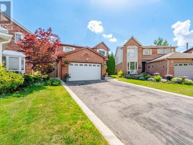 8 Paramount Place, Brampton, ON, L6Y 2T3 house for sale | Listing ID W13527 | Royal LePage