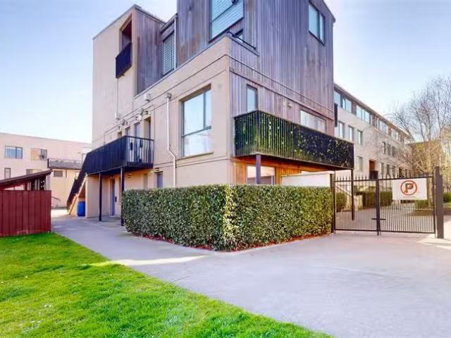 8 Parkview Drive, Finglas, Dublin 11