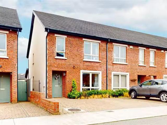8 Parkside Drive, Balgriffin, Dublin 13