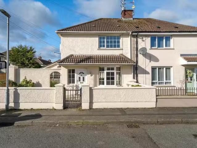 8 Pearse Gardens