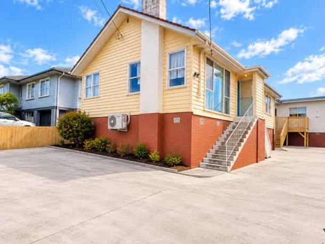 8 Plumley Crescent, Mangere, Manukau City