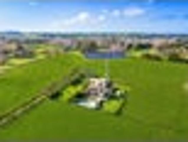 8 Premium Acres, Home & Potential!