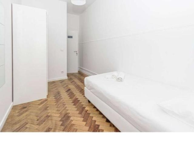8 quarto, lisbon lisbon 1200 836 101344130