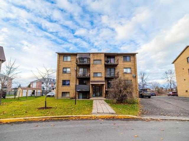 8 Rue Desrochers, Delson, QC, J5B 1C4 investment for sale | Listing ID 15611 | Royal LePage