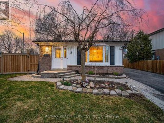 8 Reigate Avenue, Brampton, ON, L6V 2C9 house for sale | Listing ID W12178 | Royal LePage