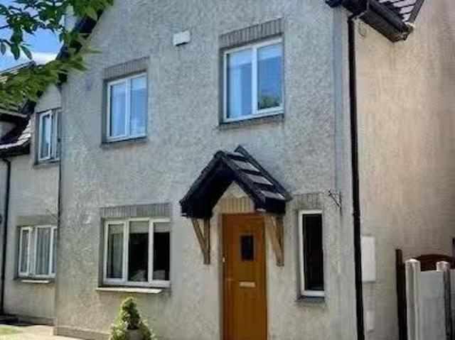 8 Riverside Park, Urlingford, Kilkenny