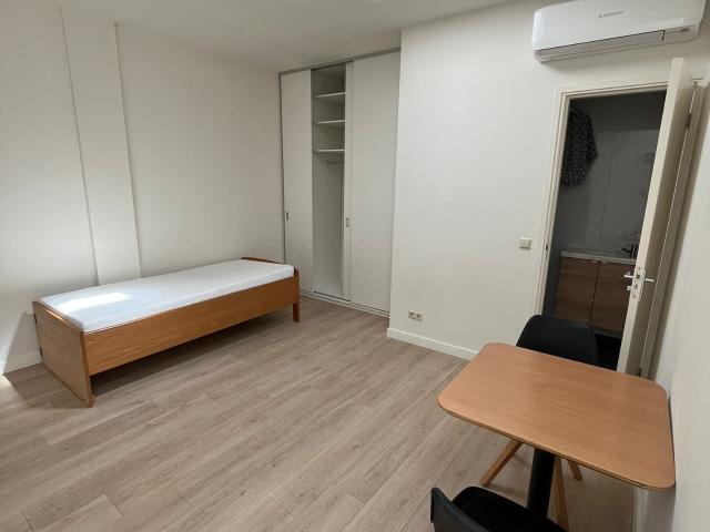 8 studios available in amsterdam zuidoost