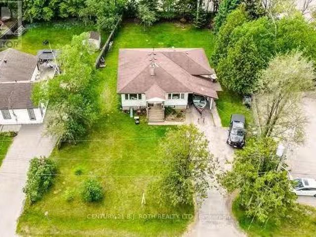8 Summerset Place, Essa, ON, L3W 0G4 investment for sale Li.