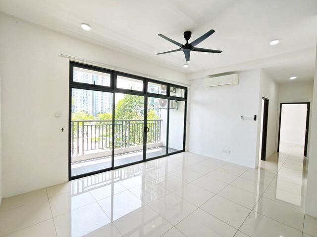 8 scape Residence Taman Perling 3 Bedroom 2 Bathroom Unit For Rent