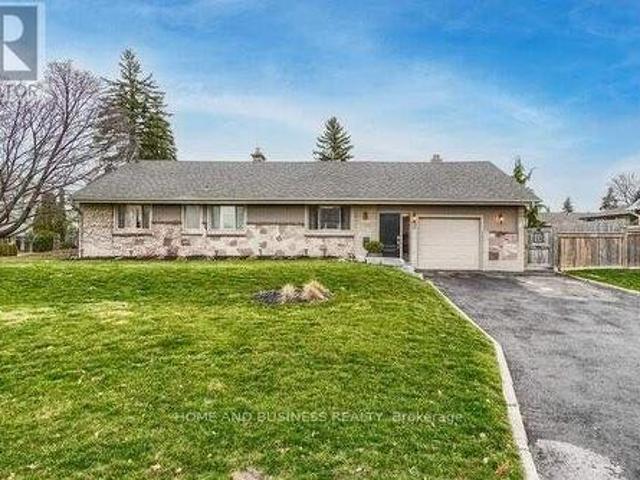 8 Sora Drive, Mississauga, ON, L5M 1B2 house for sale | Listing ID W13165 | Royal LePage