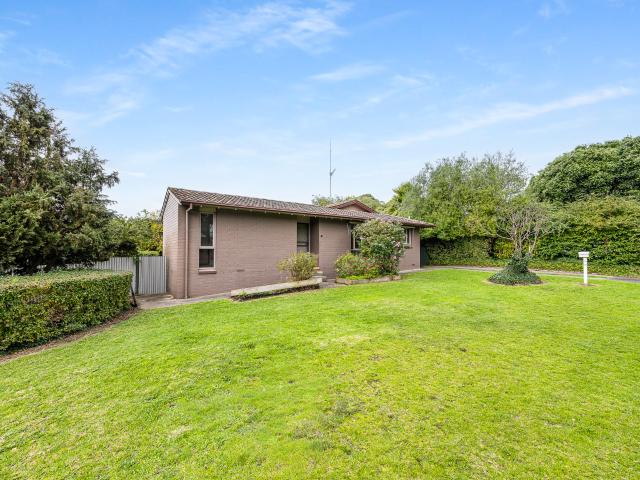 8 Tumut Drive, Mount Gambier SA 5290 House For Rent | Domain