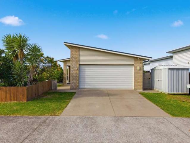 8 Testacea Lane, Papamoa Beach, Tauranga