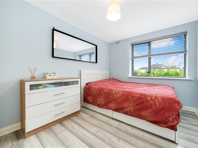 8 The Courthouse, Rathcoole, Co. Dublin Ray Cooke Auctioneers 4916 MyHome. Ie Residential