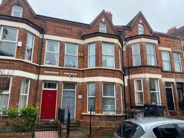 8 The Mount