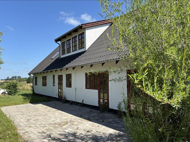 8 værelses hus i Regstrup