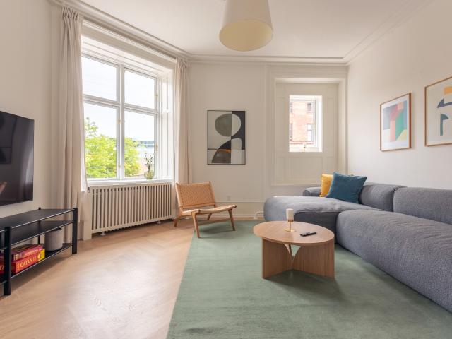 8 værelses lejlighed i København V