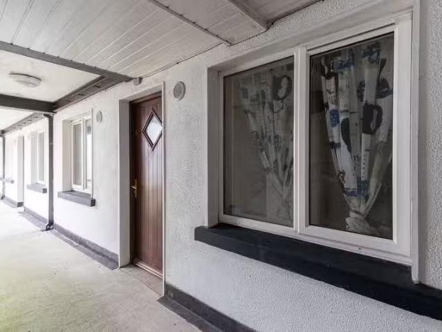 8 Waterside, Lower Rosbercon, New Ross, Co. Wexford, Y34XW31 i.
