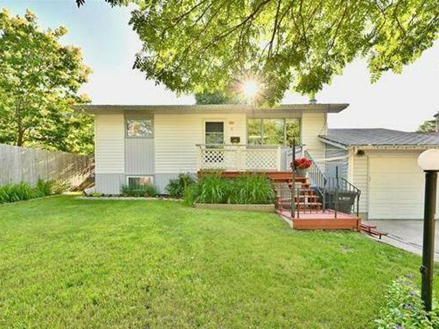 8 Wexford Bay Brandon MB R7B 3C7 For Sale