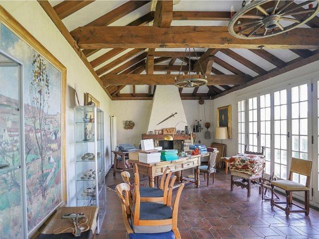 8 Zimmer, 400 m²