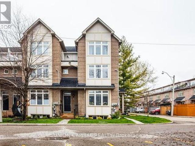 8 1 Bastedo Avenue, Toronto, ON, M4C 5S7 townhouse for sale | Listing ID E13095 | Royal LePage
