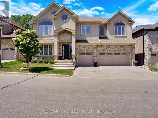 8 258 Edgewater Crescent, Kitchener, ON, N2A 4M2 house for sale | Listing ID X13445 | Royal LePage