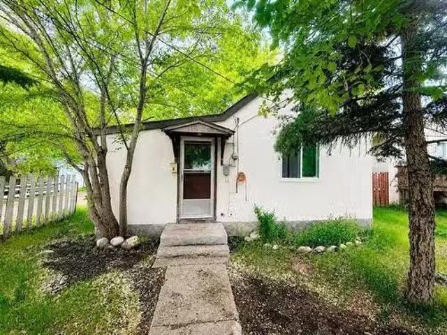 8 27Th Street, Brandon, MB, R7B 2E2 house for sale Listing.