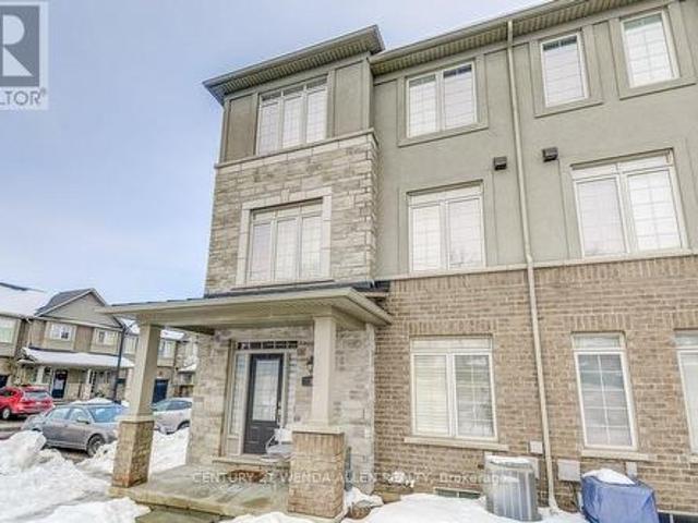 8 215 Dundas Street E, Hamilton, ON, L8B 0X2 townhouse for sale | Listing ID X11998 | Royal LePage