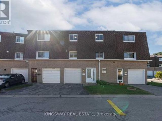 8 300 Brideltown Circle, Toronto, ON, M1W 2G8 townhouse for lease | Listing ID E13167 | Royal LePage