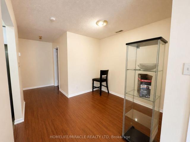8 565 Kennedy Road, Scarborough | 1Beds/1Bath, Townhouse, $1,600/mo | Condos. Ca