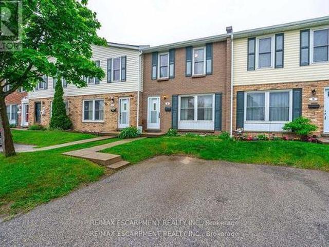 8 596 Grey Street, Brantford, ON, N3S 4Y1 townhouse for sale | Listing ID X12093 | Royal LePage