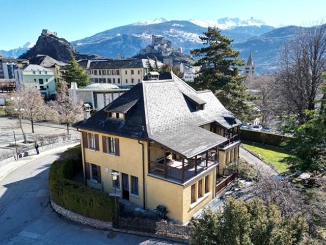 8,5 Zimmer große Herrenvilla mit 712 m² im Herzen von Sion