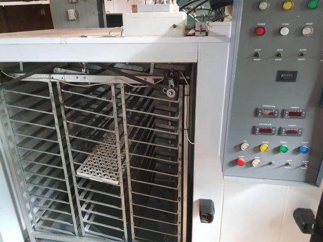 8.5ha Smallholding with broiler chicken hatchery on property