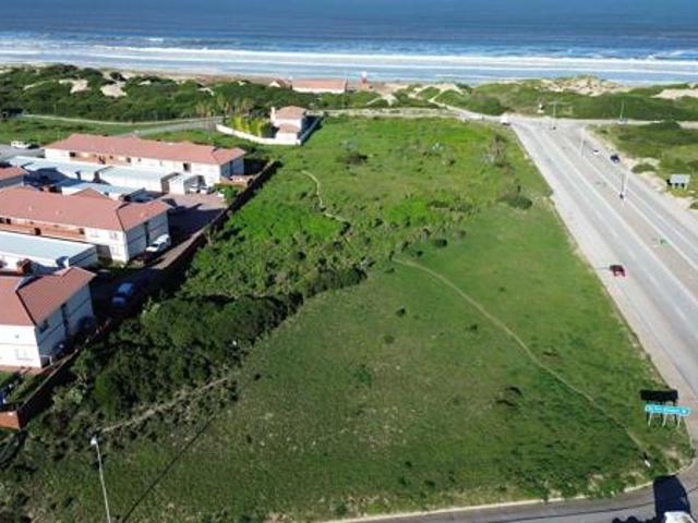 8 648 m² Land available in Bluewater Bay