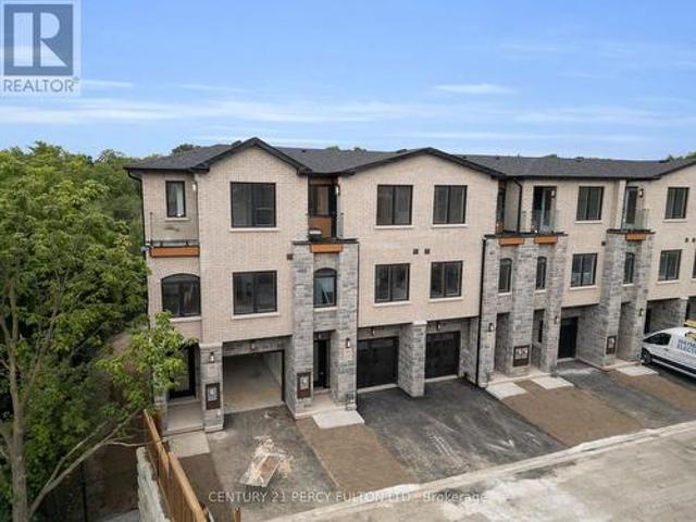 8 6636 Clock Court, Mississauga, ON, L5W 1N2 townhouse for sale | Listing ID W13673 | Royal LePage