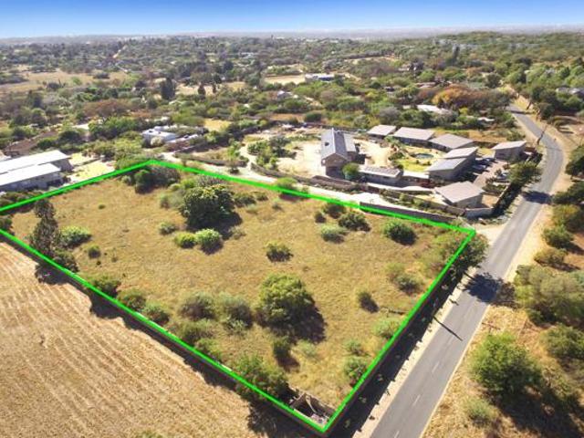 8 895 m² Land available in Kyalami AH