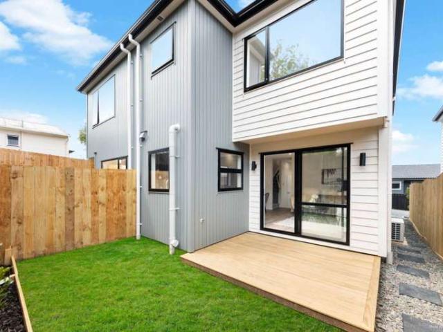 8C Butterworth Drive, Glendene, Waitakere City
