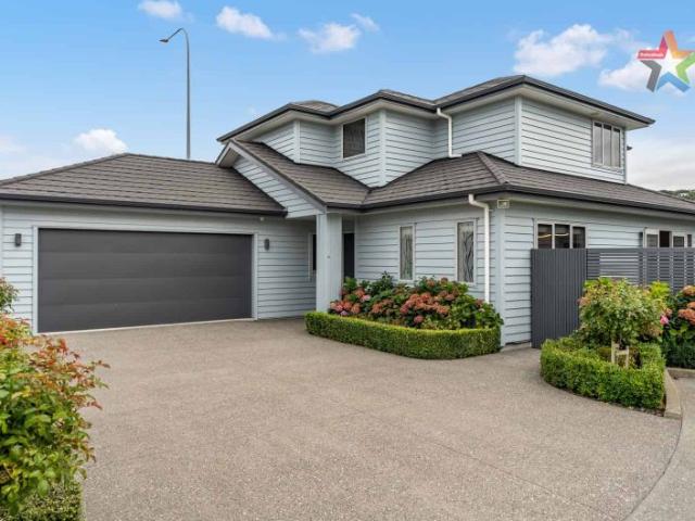 8C Glen Iris Grove, Woburn, Lower Hutt City For Sale