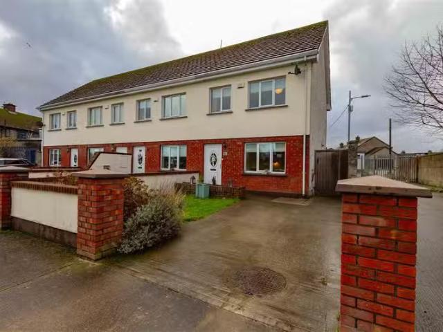 8a Walkinstown Green, Walkinstown, Dublin 12, D12 YF21