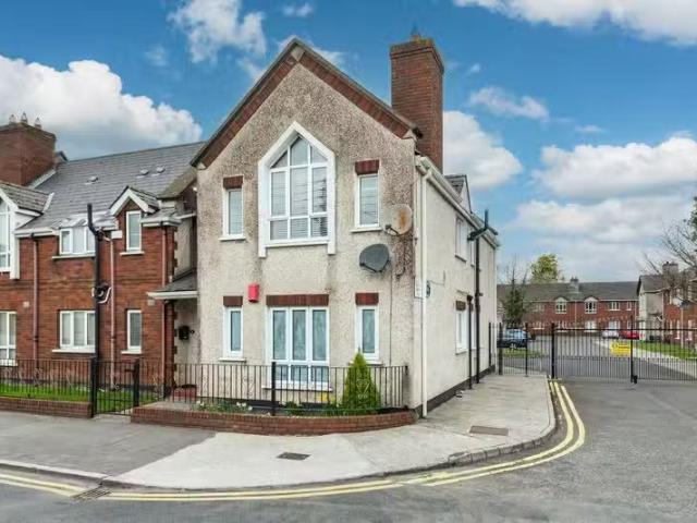 8A Roseville Court, Newbridge, Co. Kildare, W12RX93 is for sale