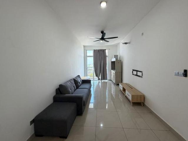 8min to Ciq Larkin Condo Junction mall 2parking 3bed Fully