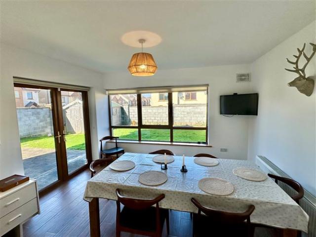 93 Monksfield, Abbeyside, Dungarvan, Co. Waterford Sherry FitzGerald Reynolds 4908 MyHome. Ie Residential