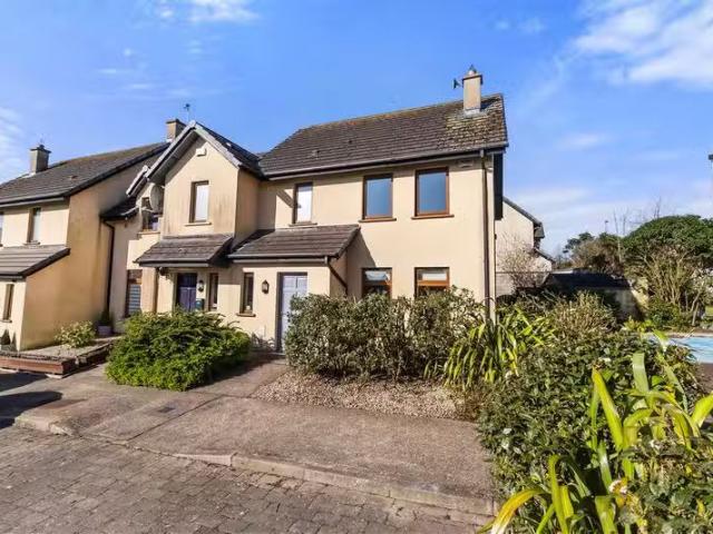 93 Ros Ard, Whites Cross, Upper Glanmire, Cork. Whites Cross.