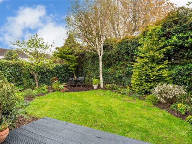 900,000 | 11 Glencairn Glade, The Gallops, Leopardstown, Dublin 18 George & Maguire Properties 5000 MyHome. Ie Residential