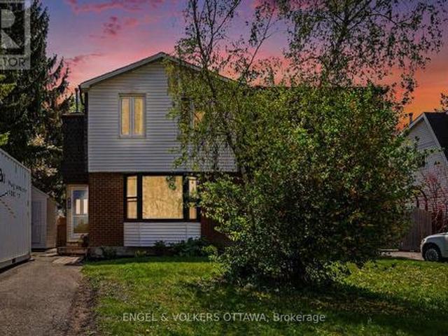 900 Borland Drive, Ottawa, ON, K1E 1X5 house for sale | Listing ID X13156 | Royal LePage